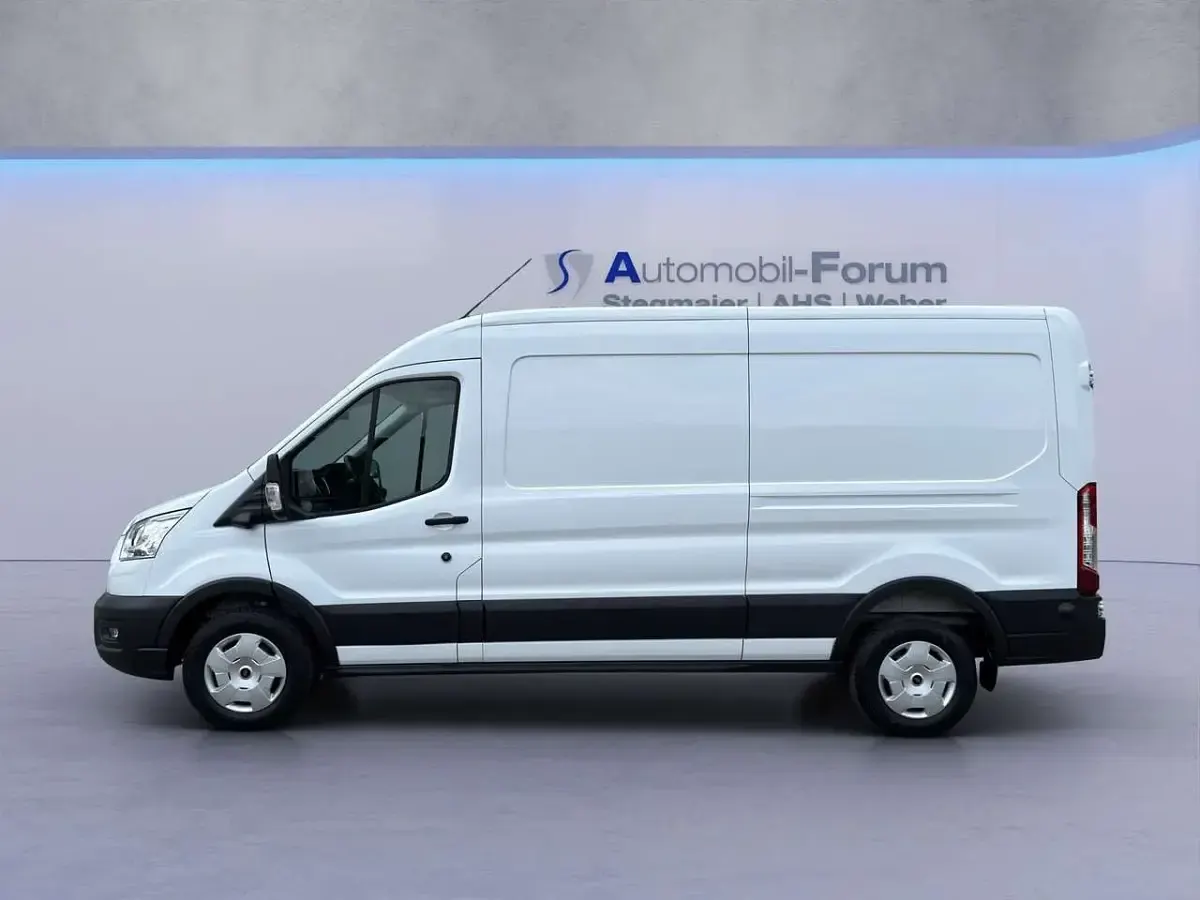 Gebraucht Ford Transit Trend 131 PS (96 kW) 2025 Weiß Limousine