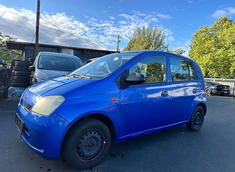 Blau Gebraucht 2004 Daihatsu Cuore Plus Kleinwagen | 1.499 € (Etwas zu teuer) - Bild 1/4