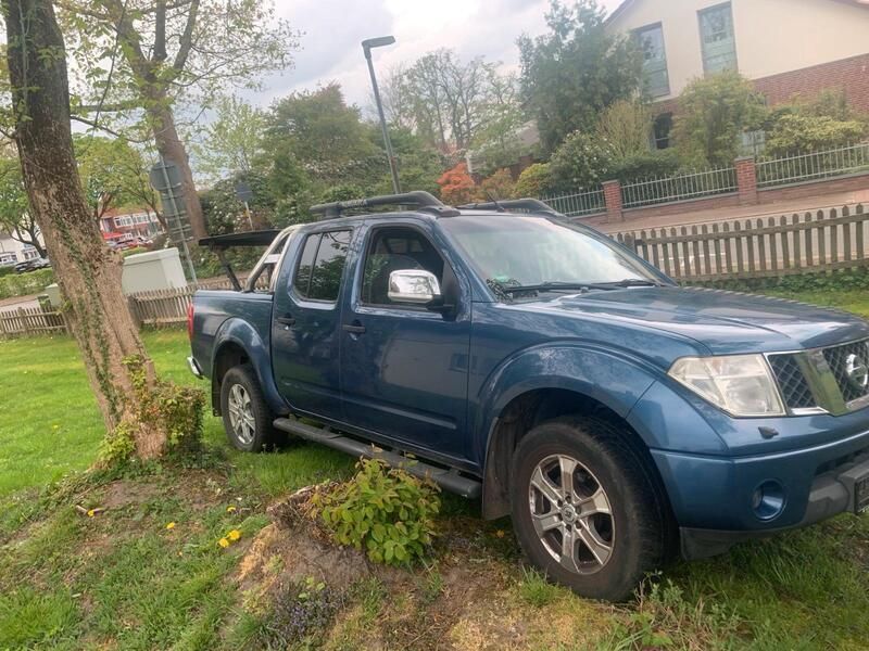 Blau Gebraucht 2008 Nissan Navara Abholung | 8.500 € (Fairer Preis) - Bild 1/4