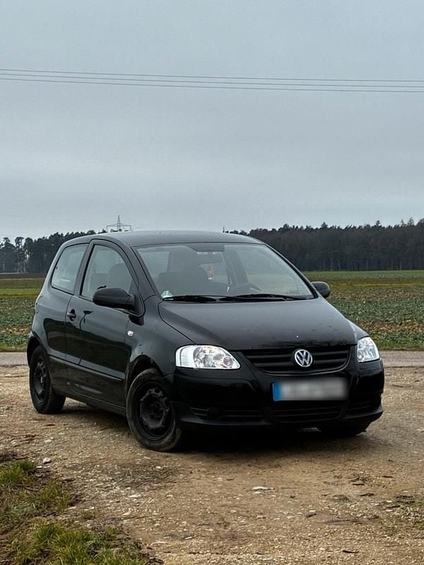 Schwarz Gebraucht 2005 VW Fox Kleinwagen | 750 € (Guter Preis) - Bild 1/4