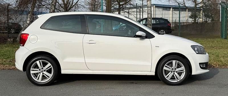 Gebraucht VW Polo Life 105 PS (77 kW) 2014 Weiß Limousine