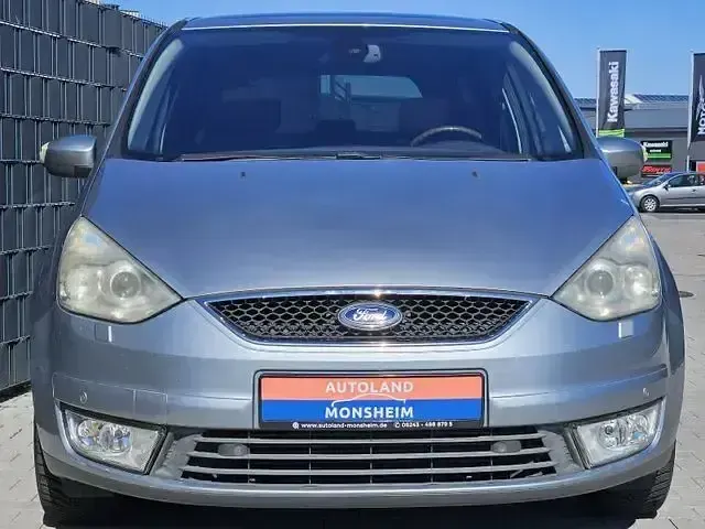 Gebraucht Ford Galaxy Ghia 160 PS (117 kW) 2009 Silber Van / Kleinbus