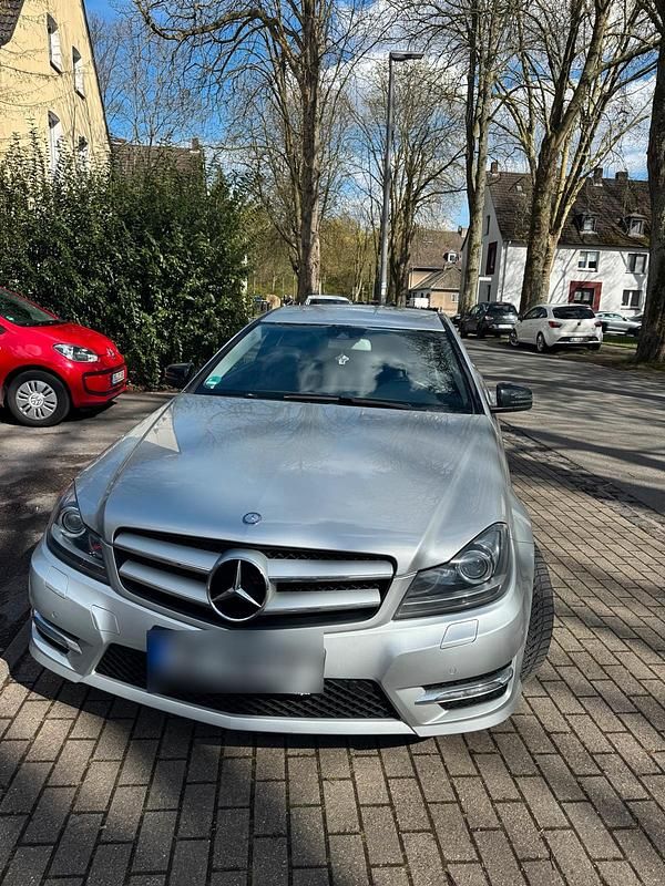 Gebraucht Mercedes 250 204 PS (150 kW) 2014 Silber Coupé
