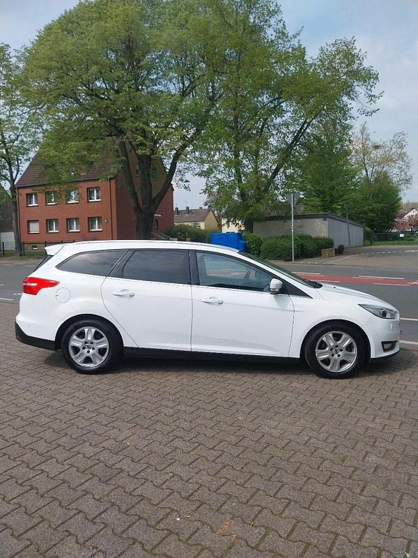 Second-hand Ford Focus Titanium 125 CP (91 kW) 2015 Alb Break