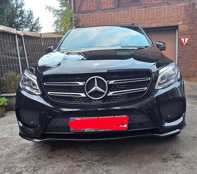 Gebraucht Mercedes GLE250 AMG line 204 PS (150 kW) 2017 Schwarz SUV