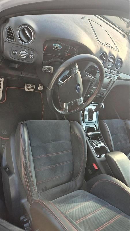 Gebraucht Ford S-MAX S 163 PS (119 kW) 2011 Weiß Van / Kleinbus