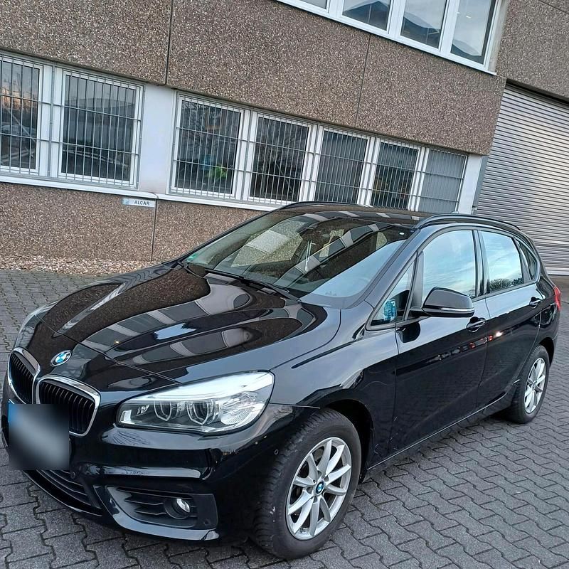 Gebraucht BMW 218 136 PS (100 kW) 2019 Schwarz Kombi