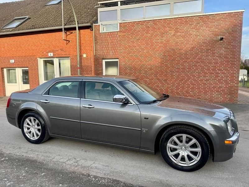 Second-hand Chrysler 300C 218 CP (160 kW) 2007 Gri Berlinǎ