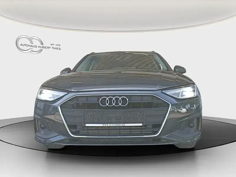 Gebraucht Audi A4 Basis 150 PS (110 kW) 2022 Grau Kombi