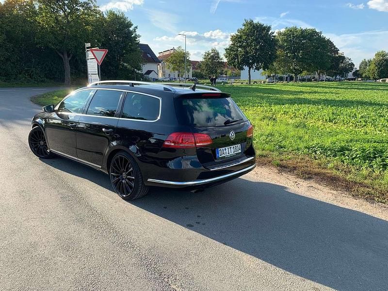 Gebraucht VW Passat Highline 160 PS (117 kW) 2011 Schwarz Kombi