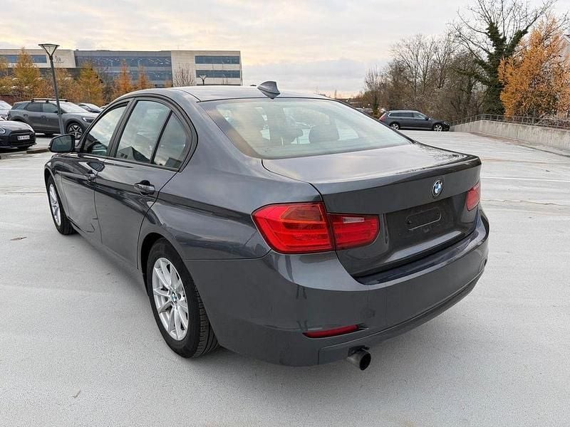 Gebraucht BMW 320 184 PS (135 kW) 2012 Limousine