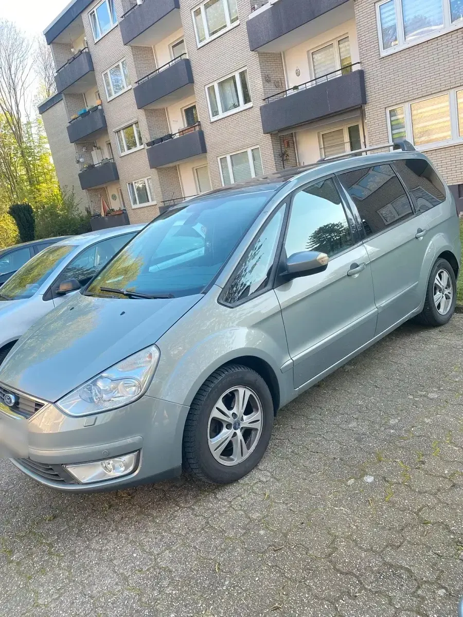 Gebraucht Ford Galaxy 147 PS (108 kW) 2009 Braun Van / Kleinbus