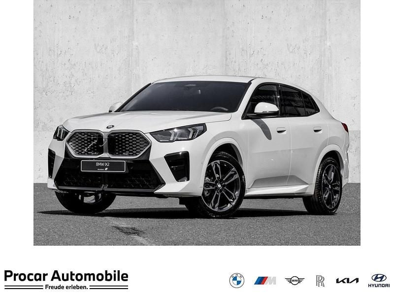 Weiß Neu 2025 BMW iX2 M Sport SUV | 47.690 € (Guter Preis) - Bild 1/4