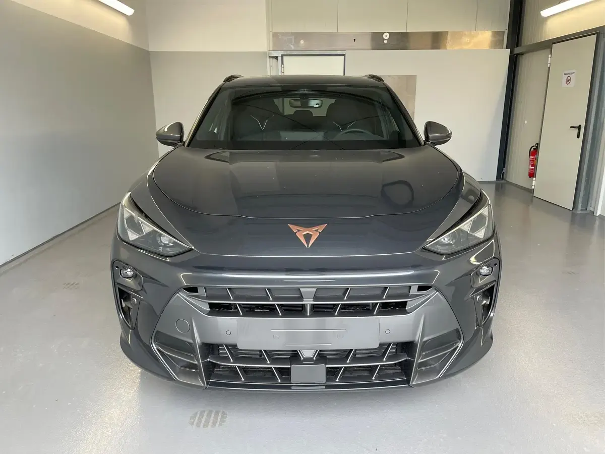 Neu Cupra Terramar 150 PS (110 kW) 2026 [n7n7] tamboragrau metallic SUV