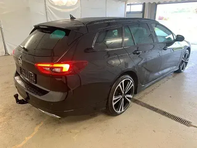 Używany Opel Insignia Ultimate 174 KM (127 kW) 2023 Czarny Kombi