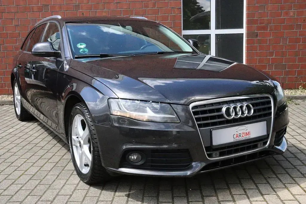Używany Audi A4 Attraction 179 KM (131 kW) 2009 Szary Kombi