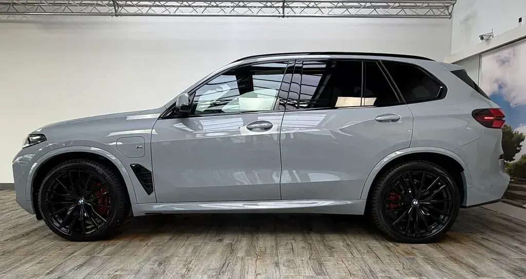 Gebraucht BMW X5 M Sport 489 PS (359 kW) 2025 (0c4p) brooklyn grau metallic SUV