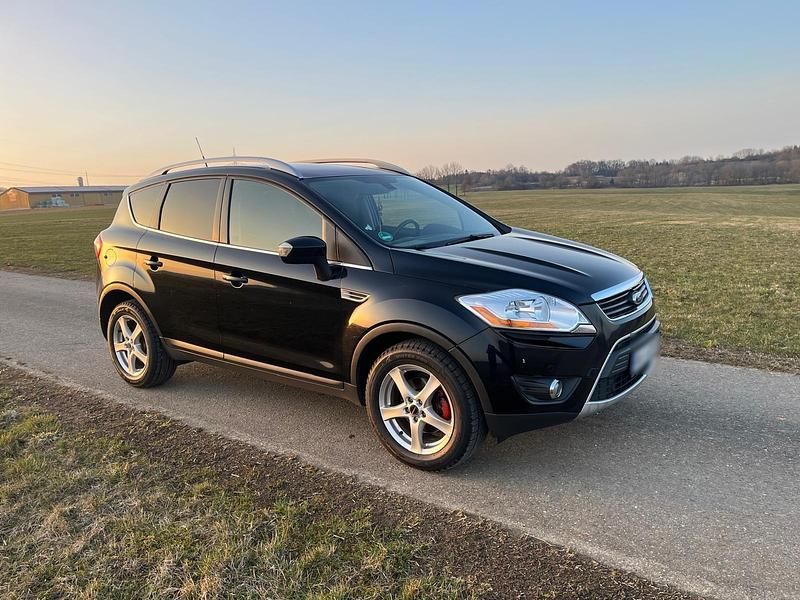 Gebraucht Ford Kuga Titanium 163 PS (119 kW) 2010 Schwarz SUV