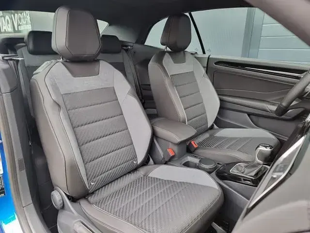 Neu VW T-Roc Cabriolet R-line 150 PS (110 kW) 2025 Ravennablau Cabrio