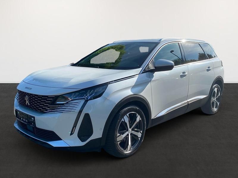 Perlmutt weiß Gebraucht 2021 Peugeot 5008 Allure Van / Kleinbus | 28.480 € (Guter Preis) - Bild 1/4