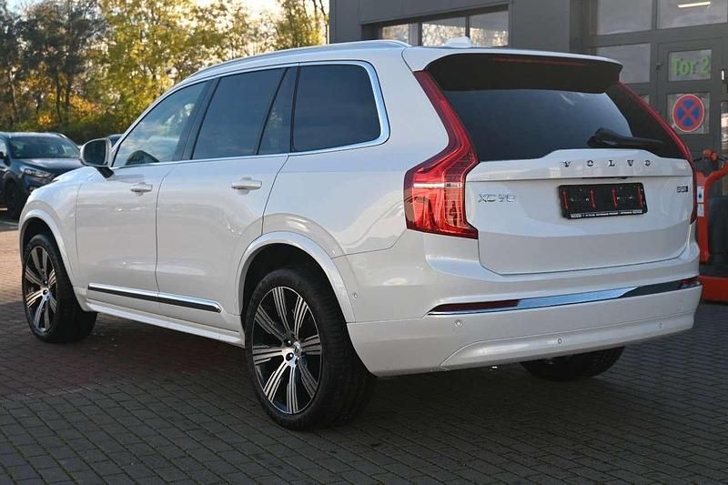 Gebraucht Volvo XC90 Plus 235 PS (172 kW) 2023 Crystal white pearl SUV