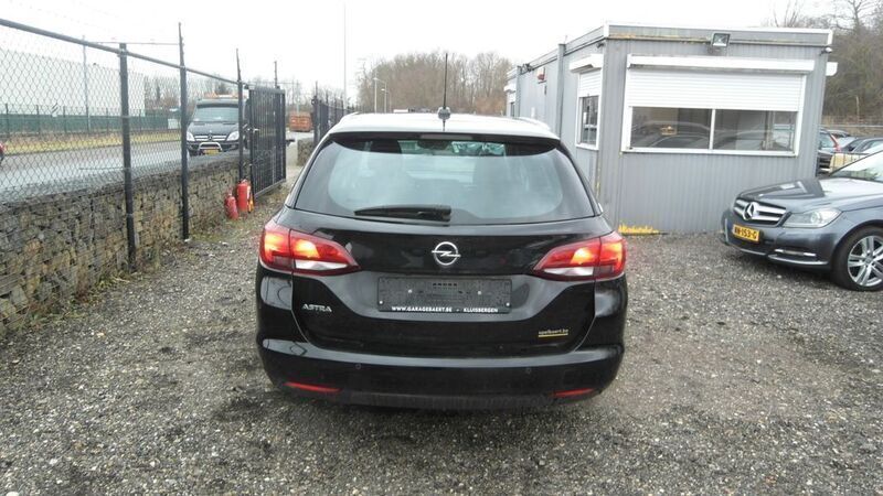 Gebraucht Opel Astra Elegance 122 PS (89 kW) 2021 Schwarz Kombi