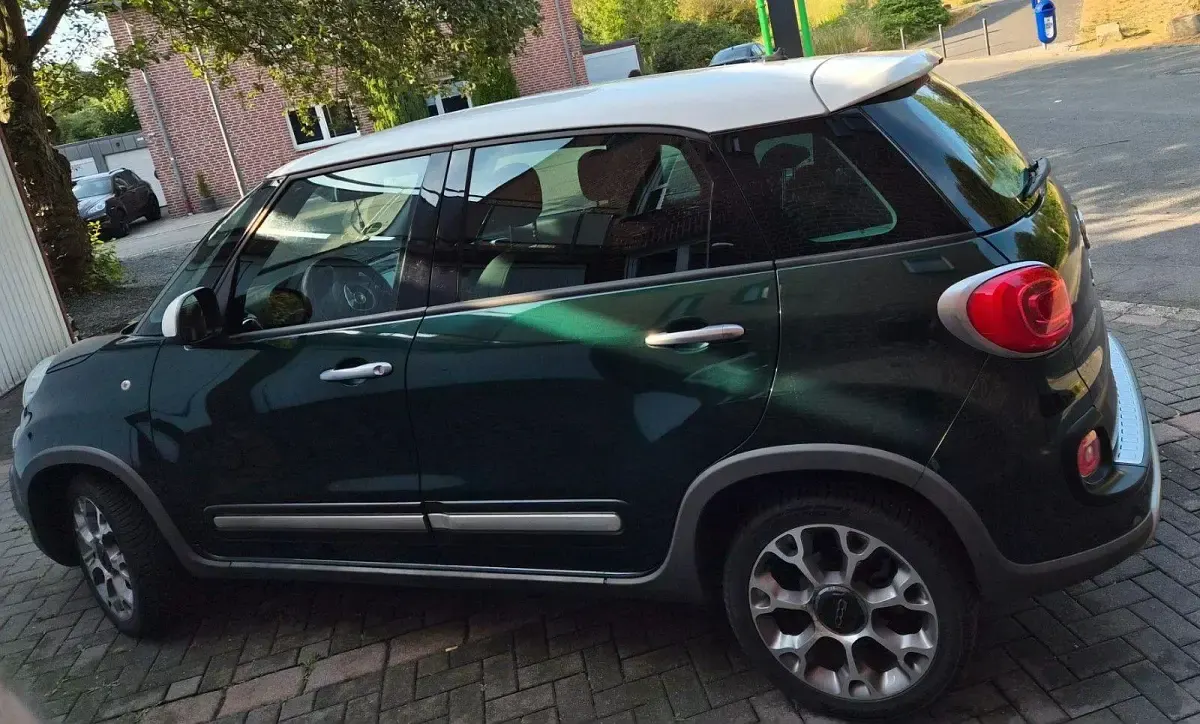Gebraucht Fiat 500L Trekking 95 PS (69 kW) 2016 Weiß Van / Kleinbus