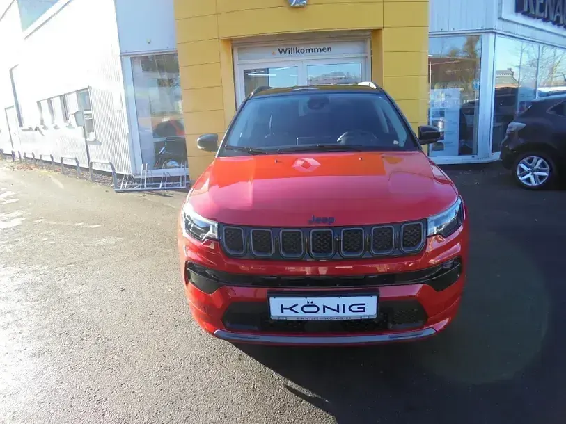 Käytetty Jeep Compass 180 HP (132 kW) 2022 Musta Katumaasturi