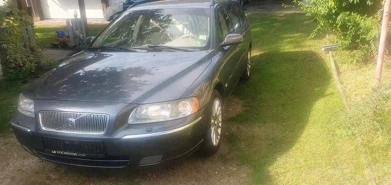 Grau Gebraucht 2006 Volvo V70 Kombi | 1.800 € (Fairer Preis) - Bild 1/4