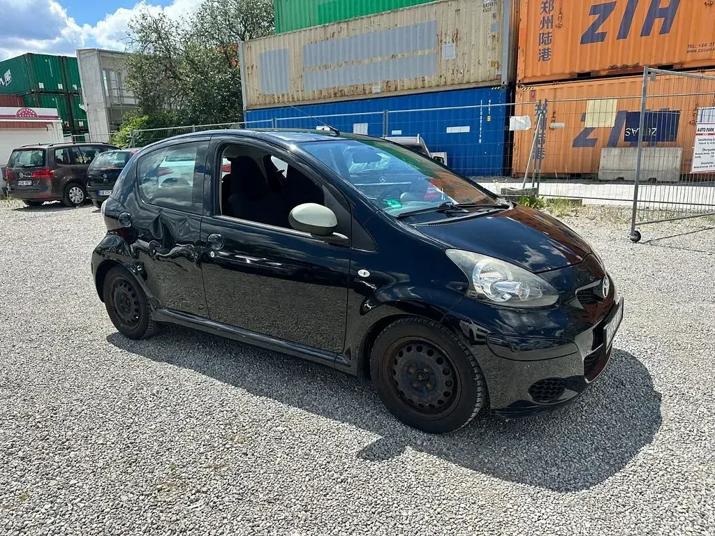 Gebraucht Toyota Aygo Cool 68 PS (50 kW) 2010 Schwarz Kleinwagen