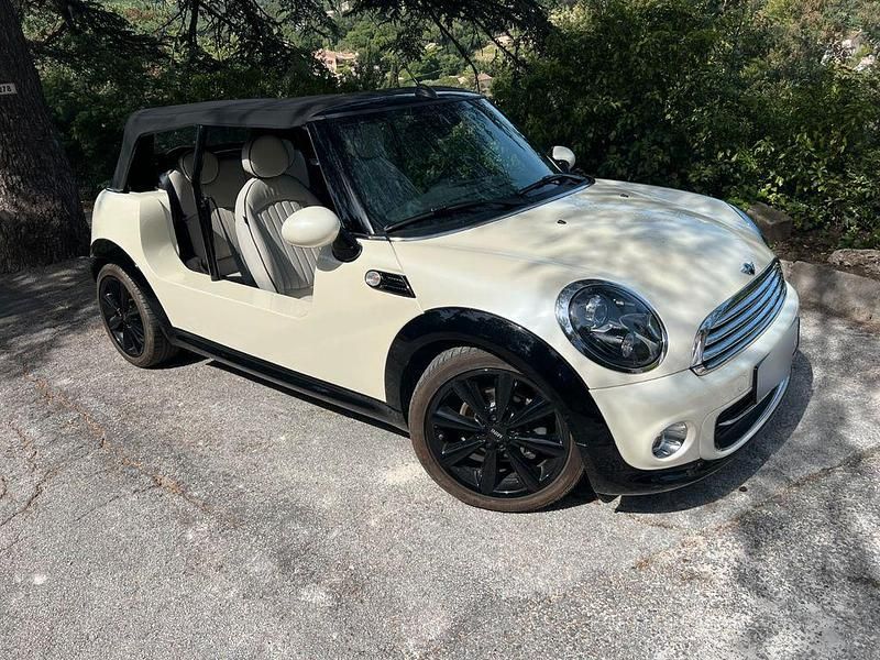 Weiß Gebraucht 2015 Mini Cooper Cabriolet Cabrio | 45.000 € - Bild 1/4