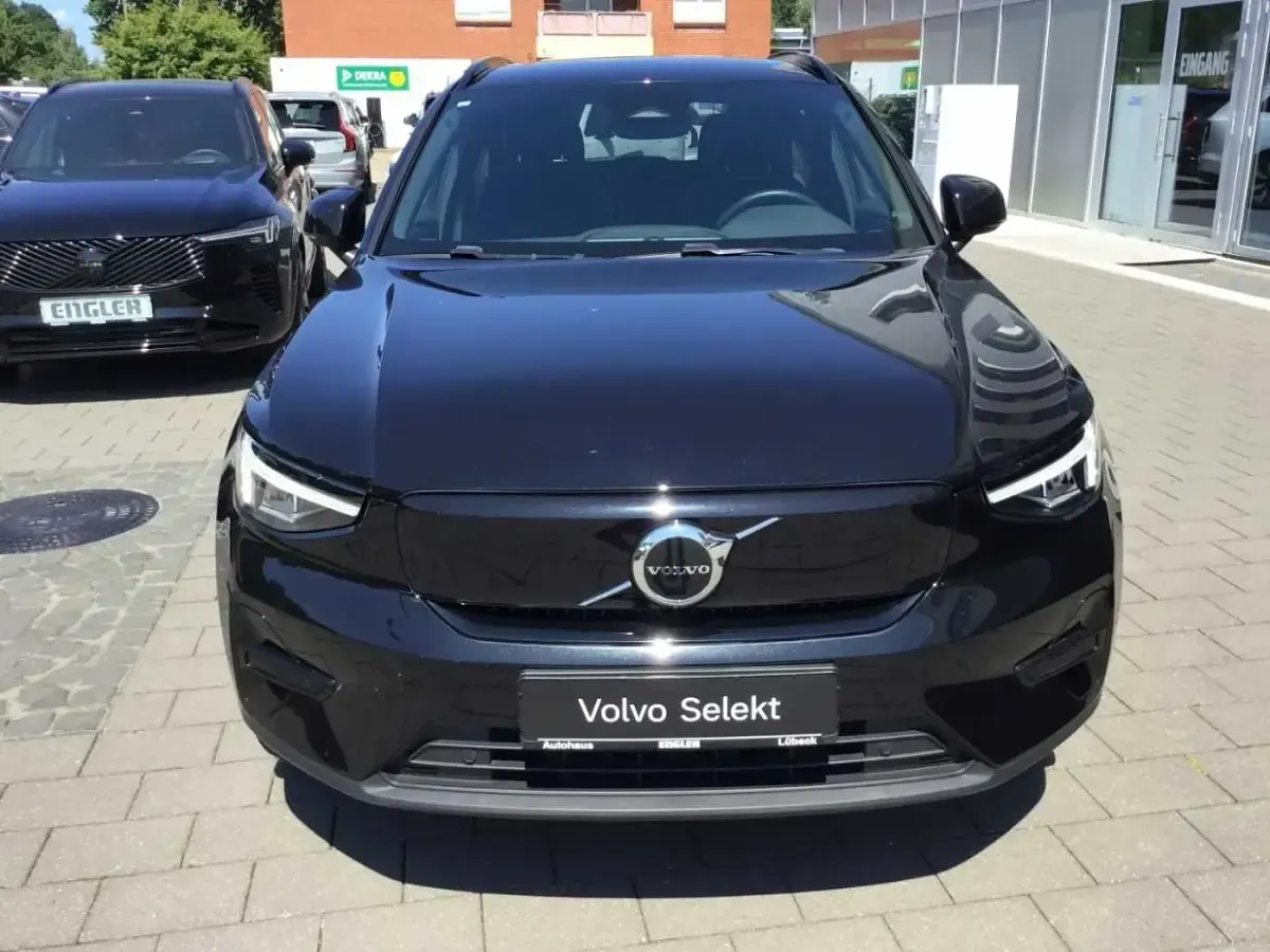 Gebraucht Volvo XC40 Plus 175 kW (238 PS) 2024 Schwarz SUV