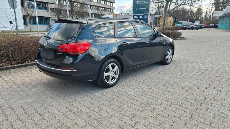 Gebraucht Opel Astra 171 PS (125 kW) 2014 Schwarz Kombi