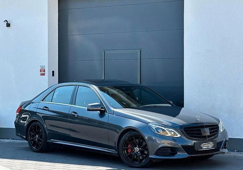 Grau Gebraucht 2013 Mercedes E400 Limousine | 23.700 € (Fairer Preis) - Bild 1/4