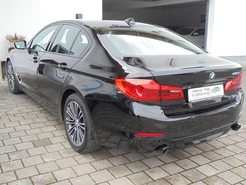 Gebraucht BMW 520 Sport Line 190 PS (139 kW) 2018 Schwarz ii Limousine