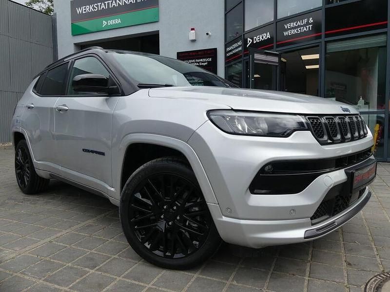 Silber Gebraucht 2022 Jeep Compass SUV | 28.799 € (Superpreis) - Bild 1/4