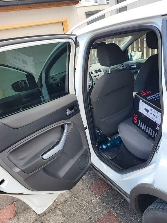 Gebraucht Ford Kuga Trend 140 PS (102 kW) 2011 Weiß SUV