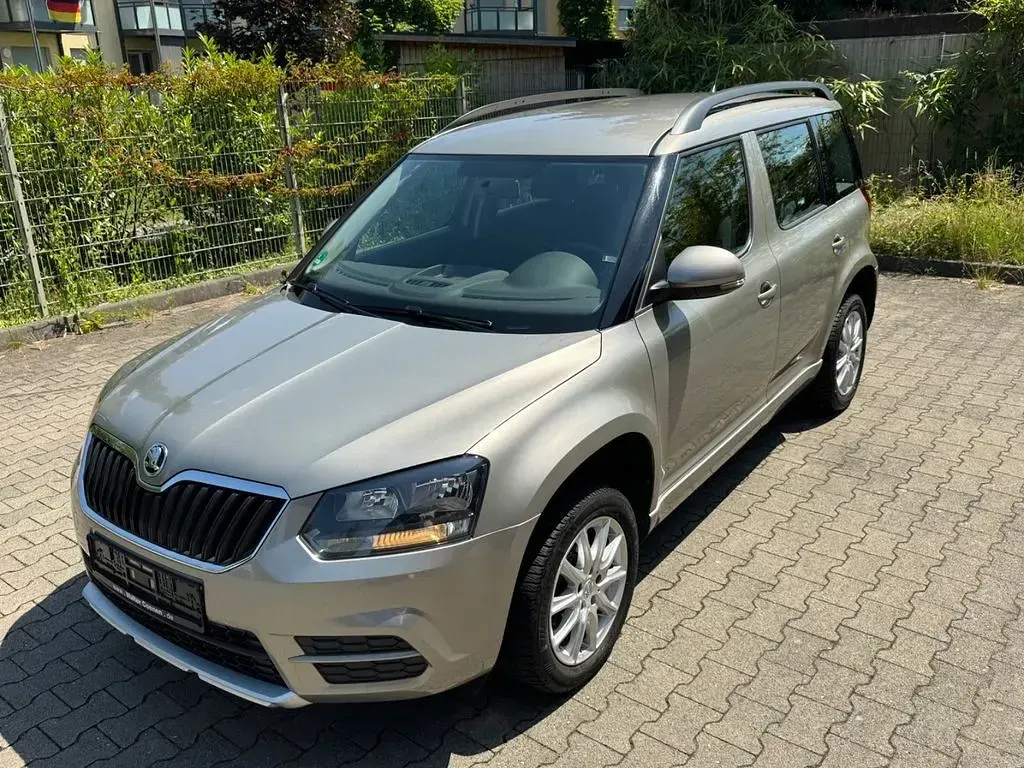 Gebraucht Skoda Yeti Active 105 PS (77 kW) 2014 Beige SUV