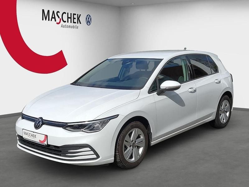 Weiss Gebraucht 2020 VW Golf VII Life Limousine | 18.440 € (Guter Preis) - Bild 1/4