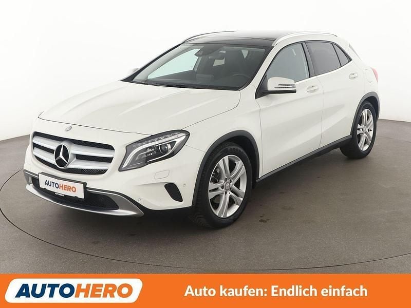 Weiß Gebraucht 2016 Mercedes GLA200 Urban SUV | 17.200 € (Fairer Preis) - Bild 1/3