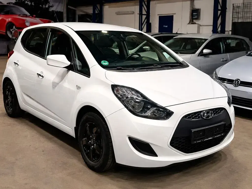 Gebraucht Hyundai i20 Style 125 PS (91 kW) 2018 Weiß Van / Kleinbus