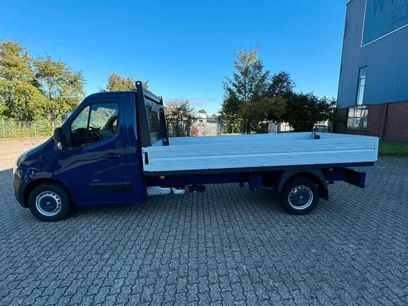 Signalblau Gebraucht 2020 Opel Movano Van | 17.849 € (Teuer) - Bild 1/4