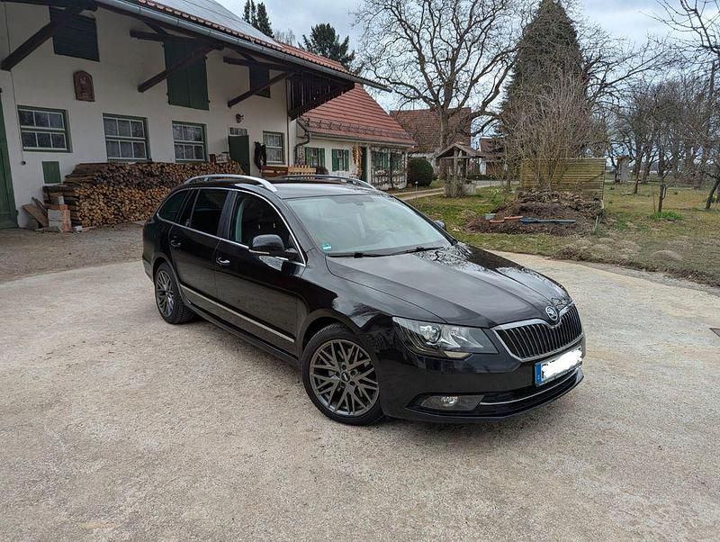 Gebraucht Skoda Superb Elegance 170 PS (125 kW) 2015 Schwarz Limousine