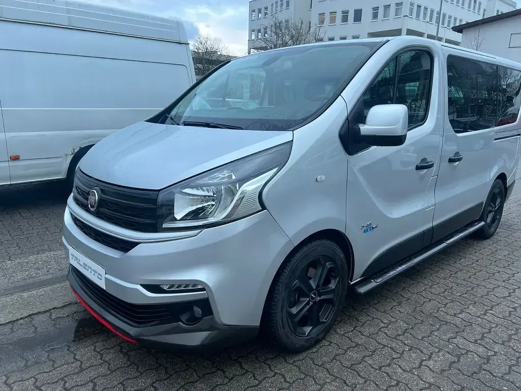 Gebraucht Fiat Talento 2016 Silber Van / Kleinbus
