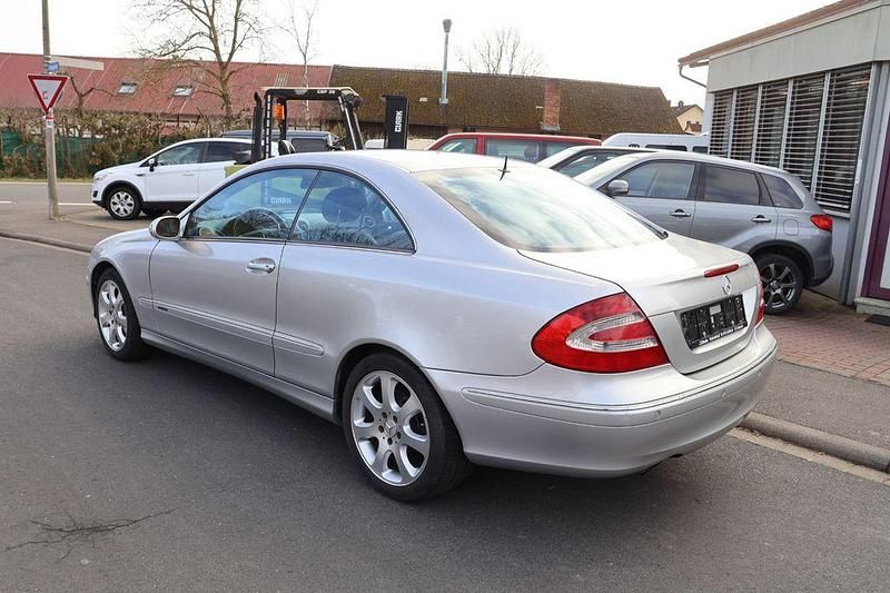 Gebraucht Mercedes CLK270 170 PS (125 kW) 2003 Silber Coupé