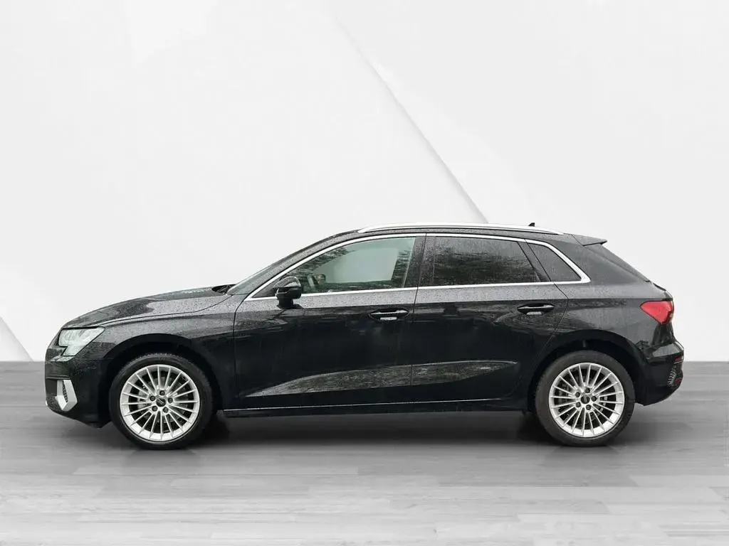 Gebraucht Audi A3 Advanced Plus 150 PS (110 kW) 2023 Mythosschwarz metallic Limousine