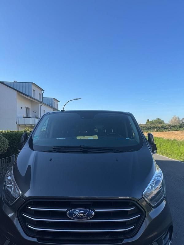 Second-hand Ford Transit 130 CP (95 kW) 2019 Gri Monovolum