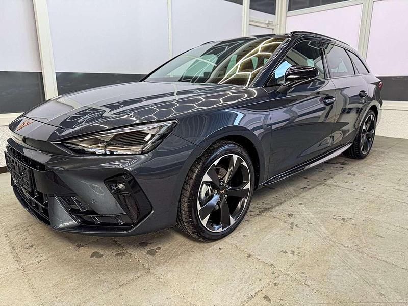 Neu Cupra Leon 150 PS (110 kW) 2026 Magnet grau s7s7 Kombi