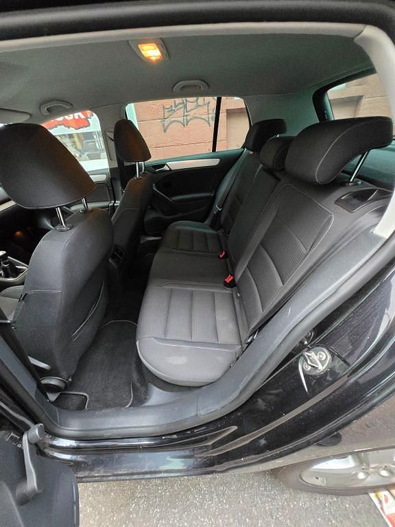 Schwarz Gebraucht 2010 VW Golf VI Team Limousine | 5.799 € (Fairer Preis) - Bild 1/4