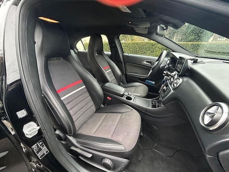 Gebraucht Mercedes A180 136 PS (100 kW) 2014 Schwarz Limousine